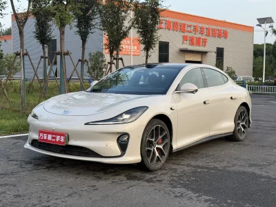 IM Motors Zhiji L6