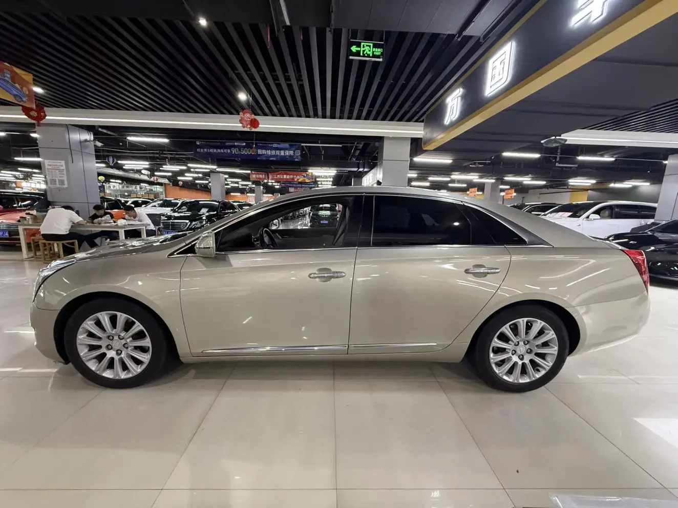 Cadillac XTS