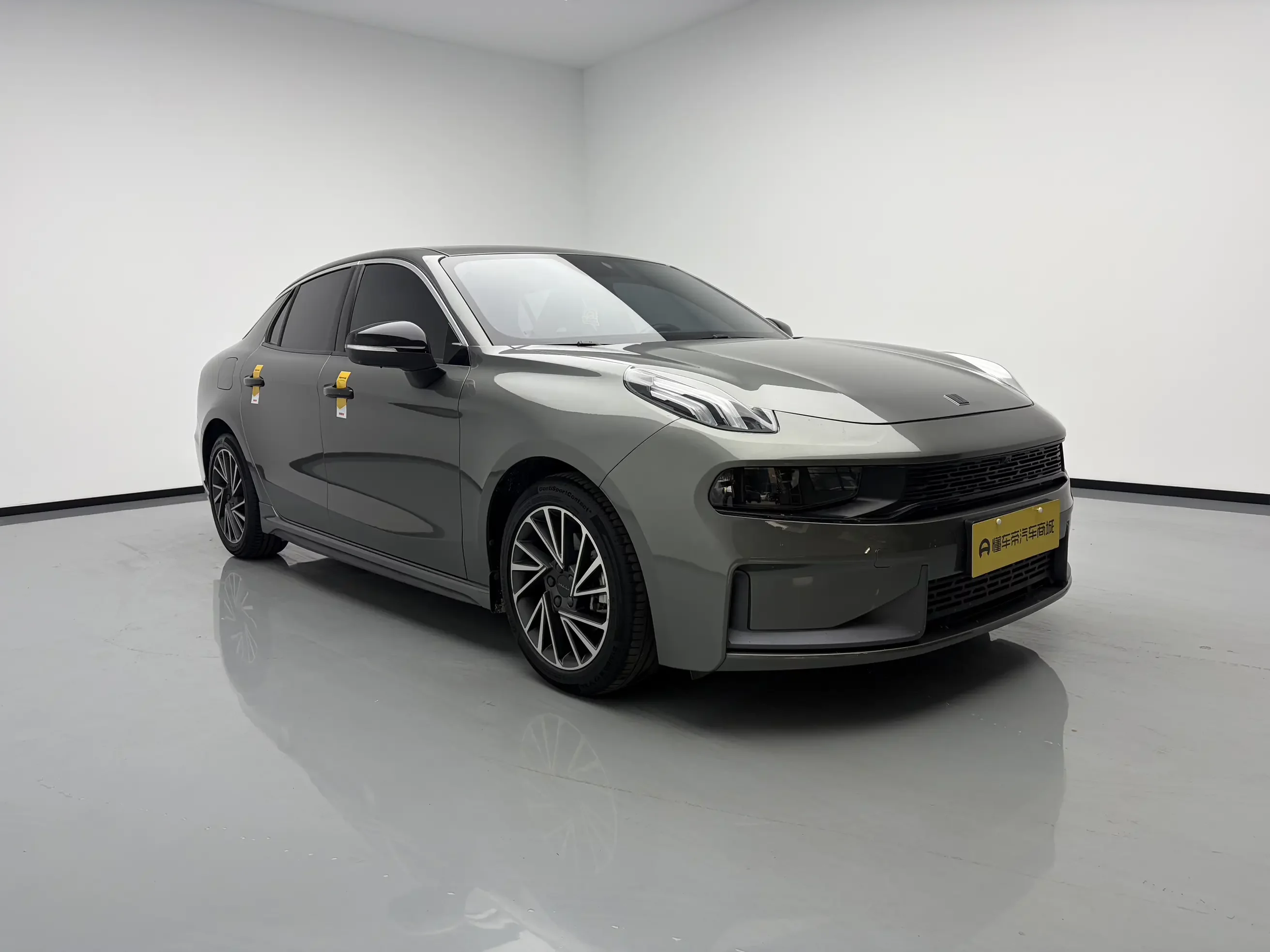 Lynk & Co 03