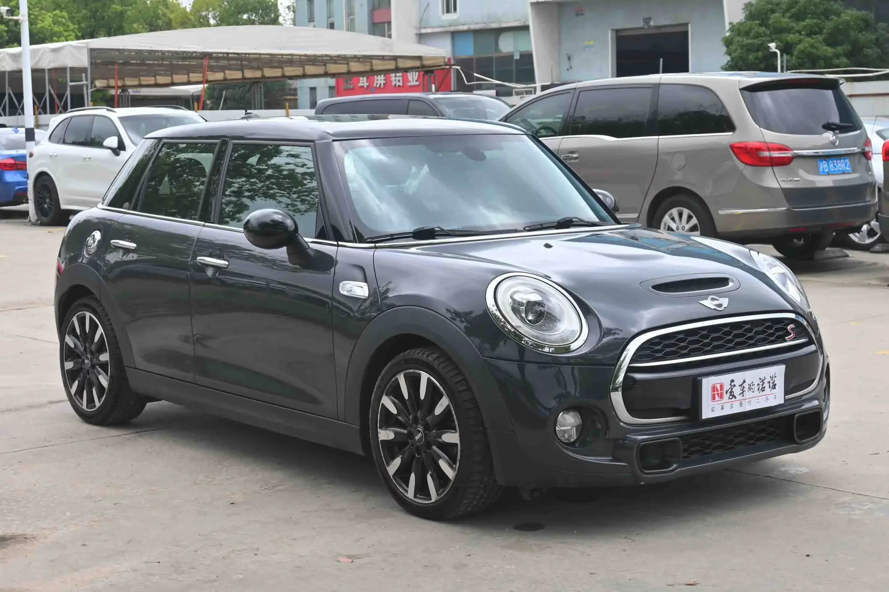 MINI MINI
