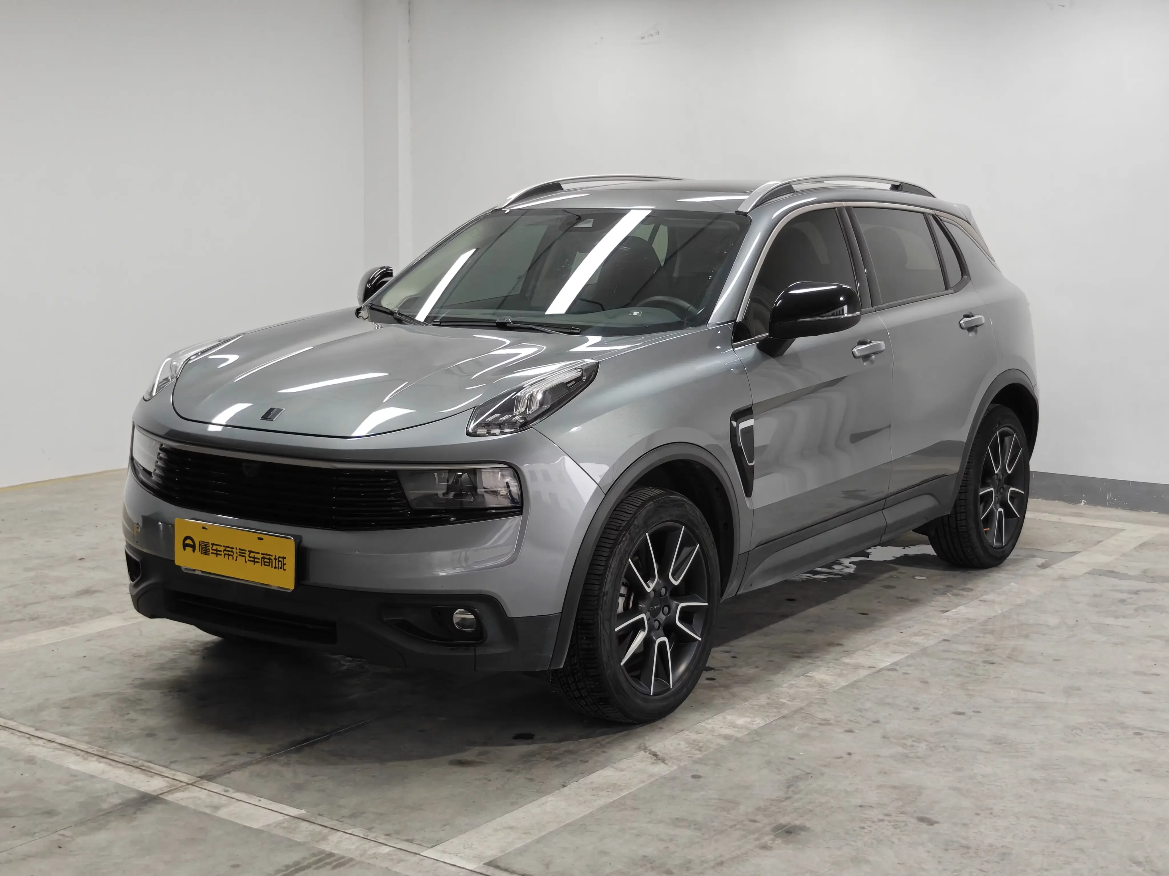 Lynk & Co 01