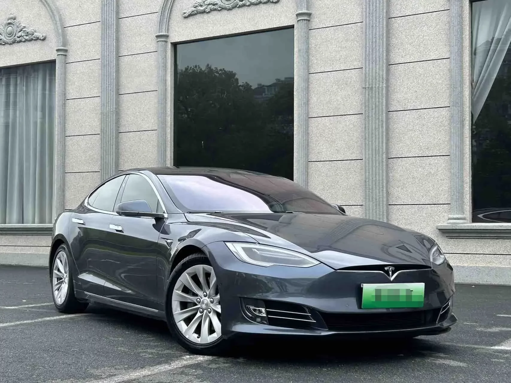 Tesla Model S