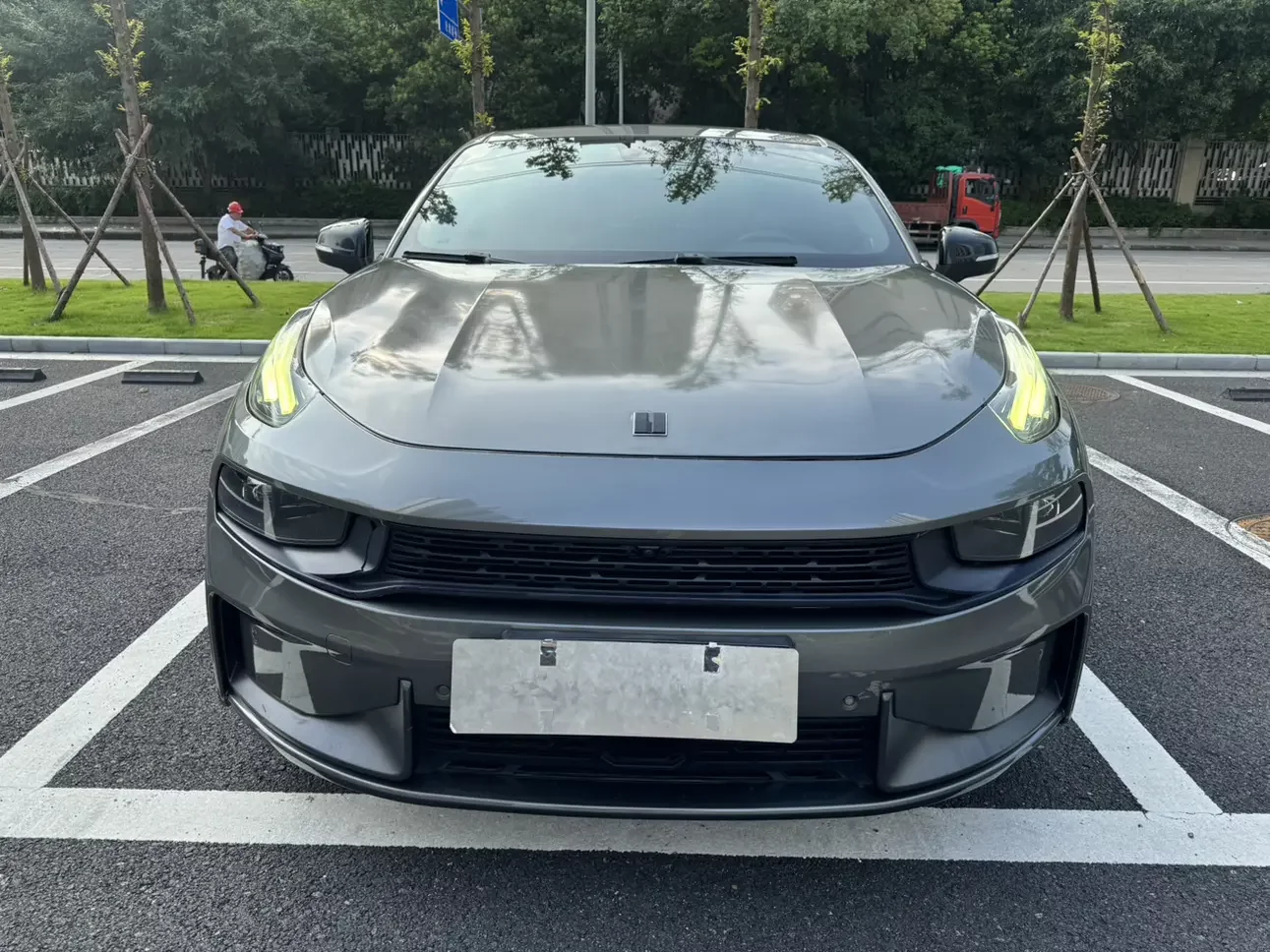 Lynk & Co 03