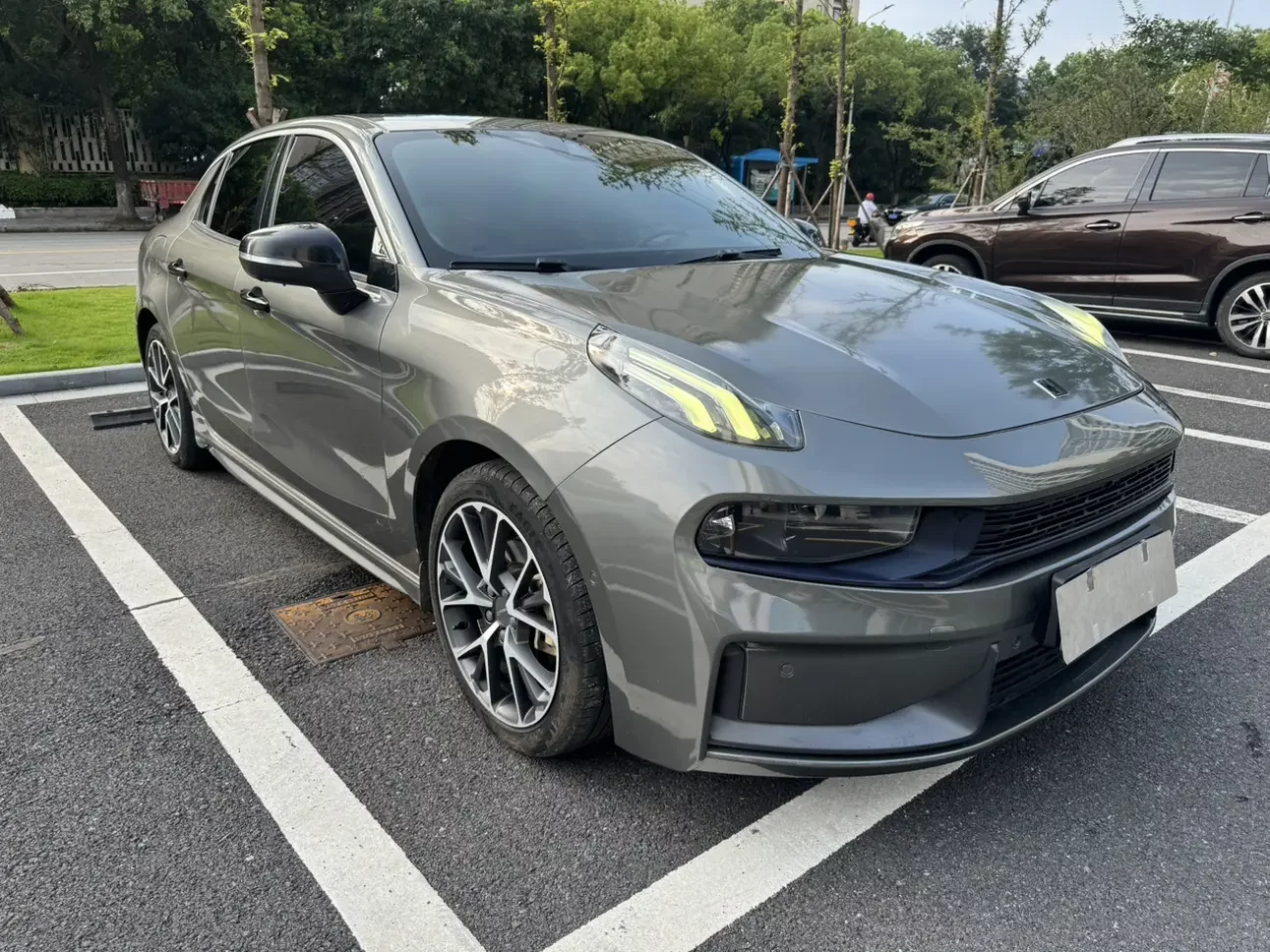 Lynk & Co 03