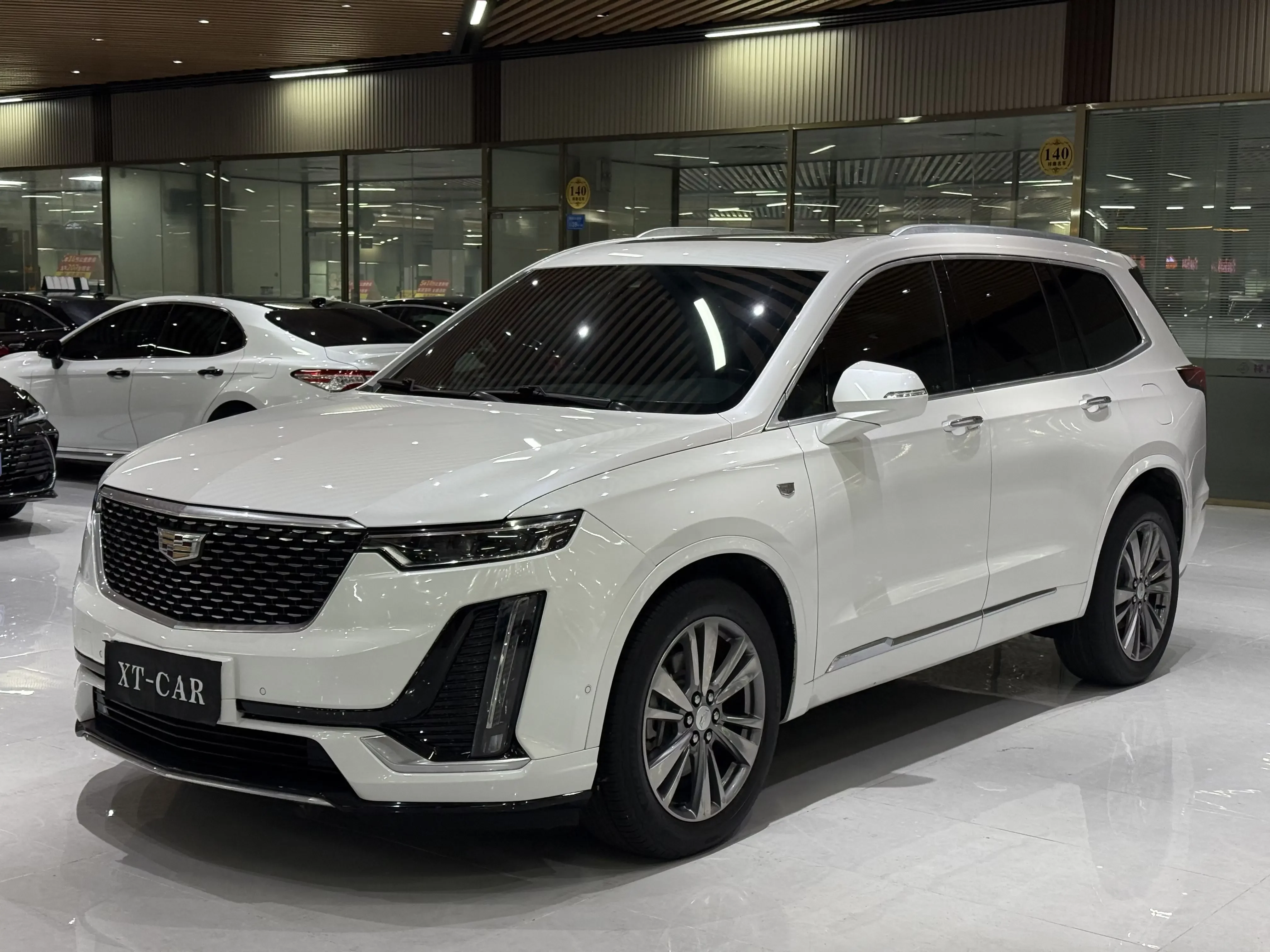 Cadillac XT6