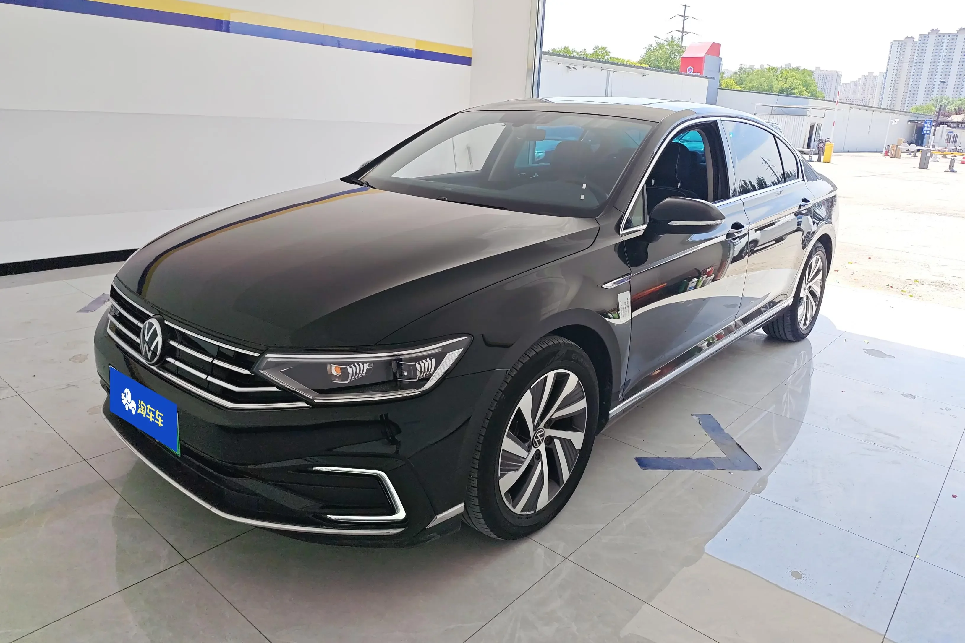 VOLKSWAGEN MAGOTAN PHEV