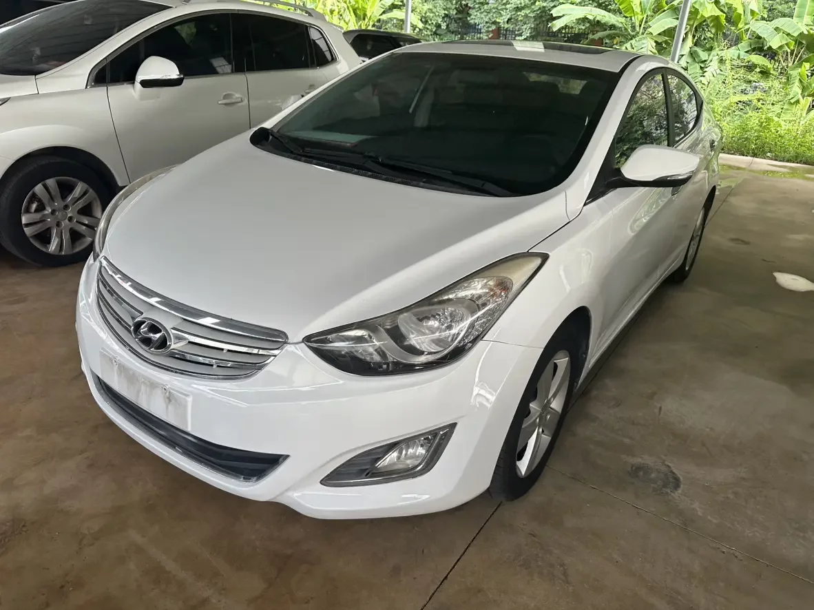Hyundai Elantra