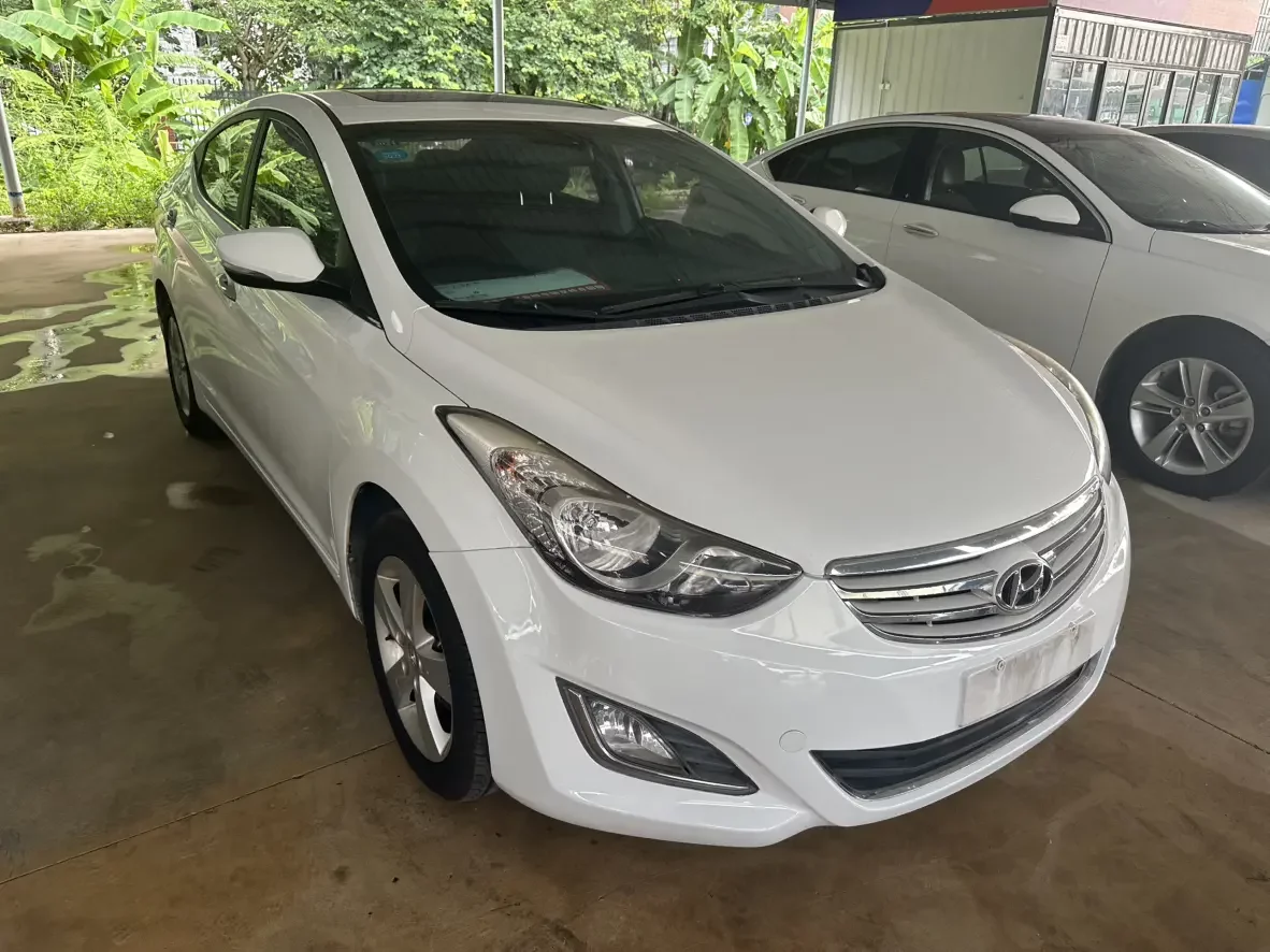 Hyundai Elantra