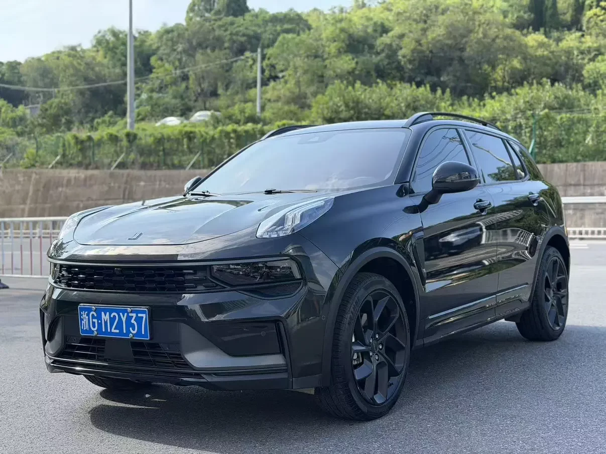 Lynk & Co 01