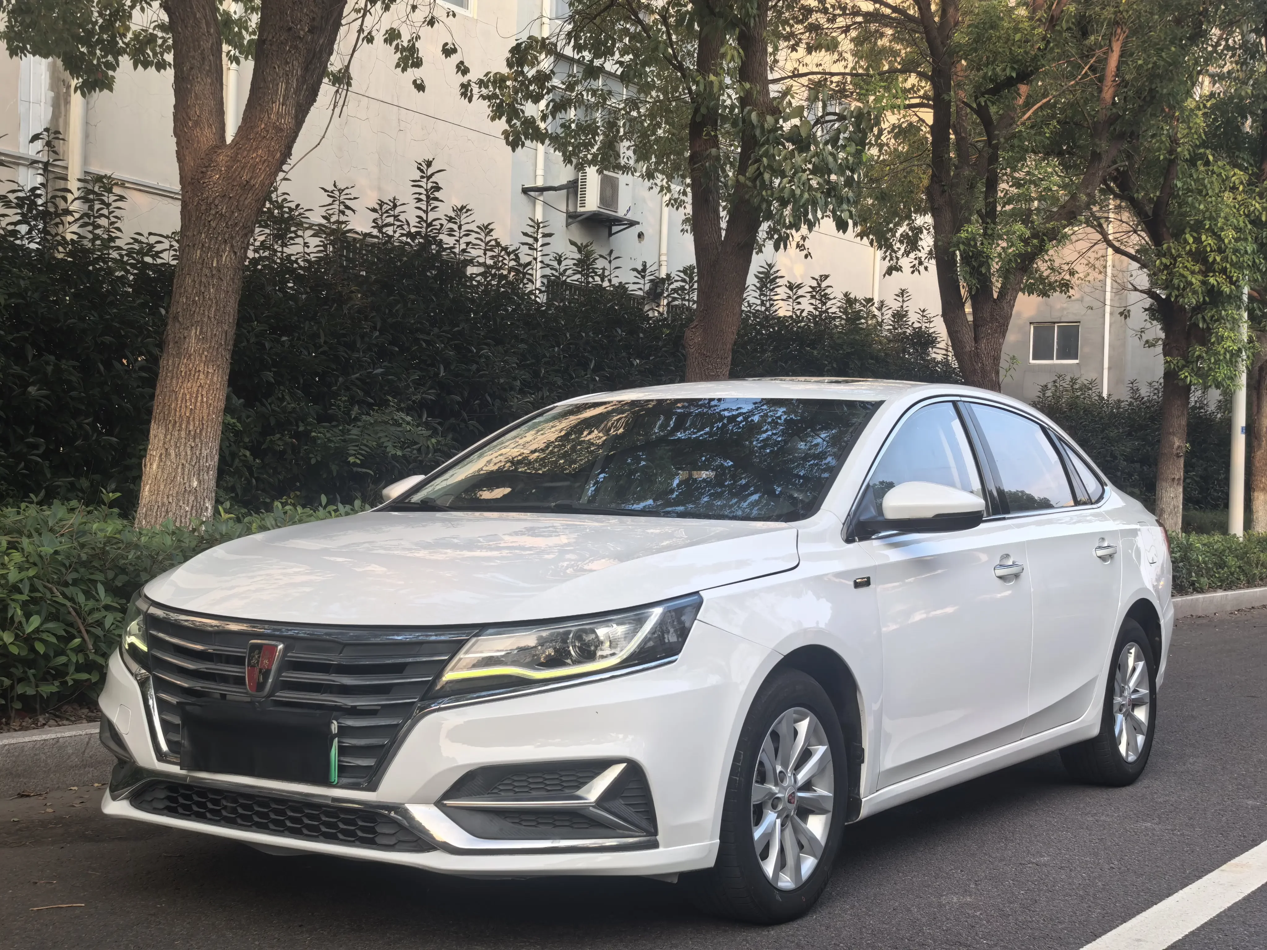 Roewe ei6