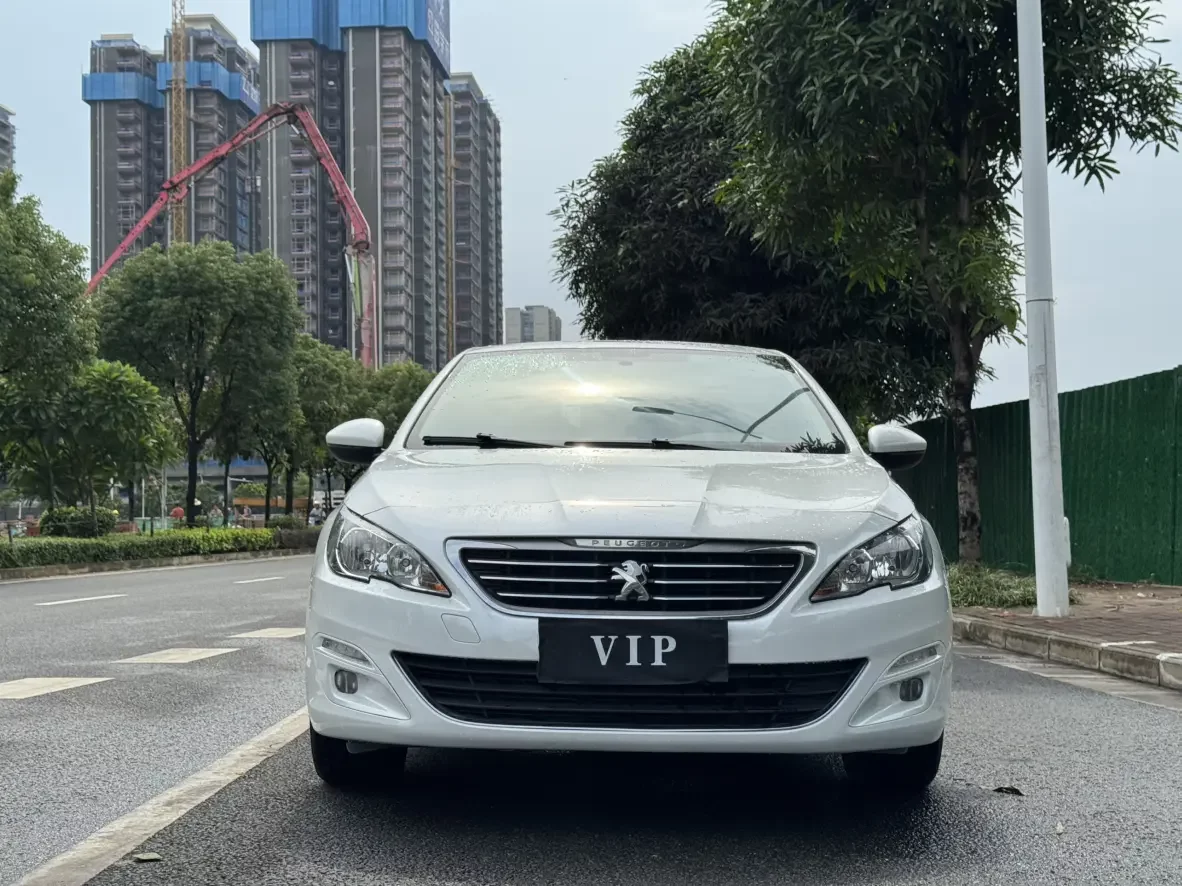 Peugeot 408