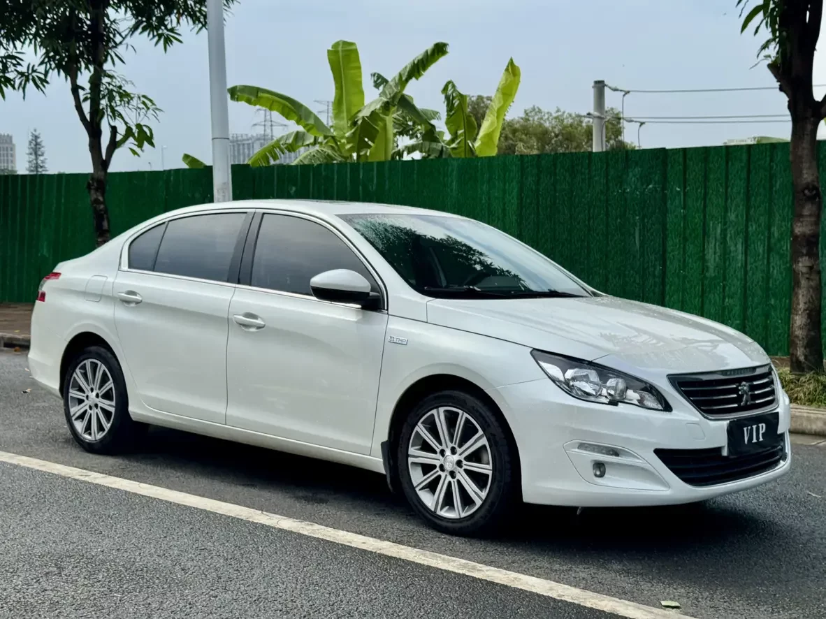 Peugeot 408