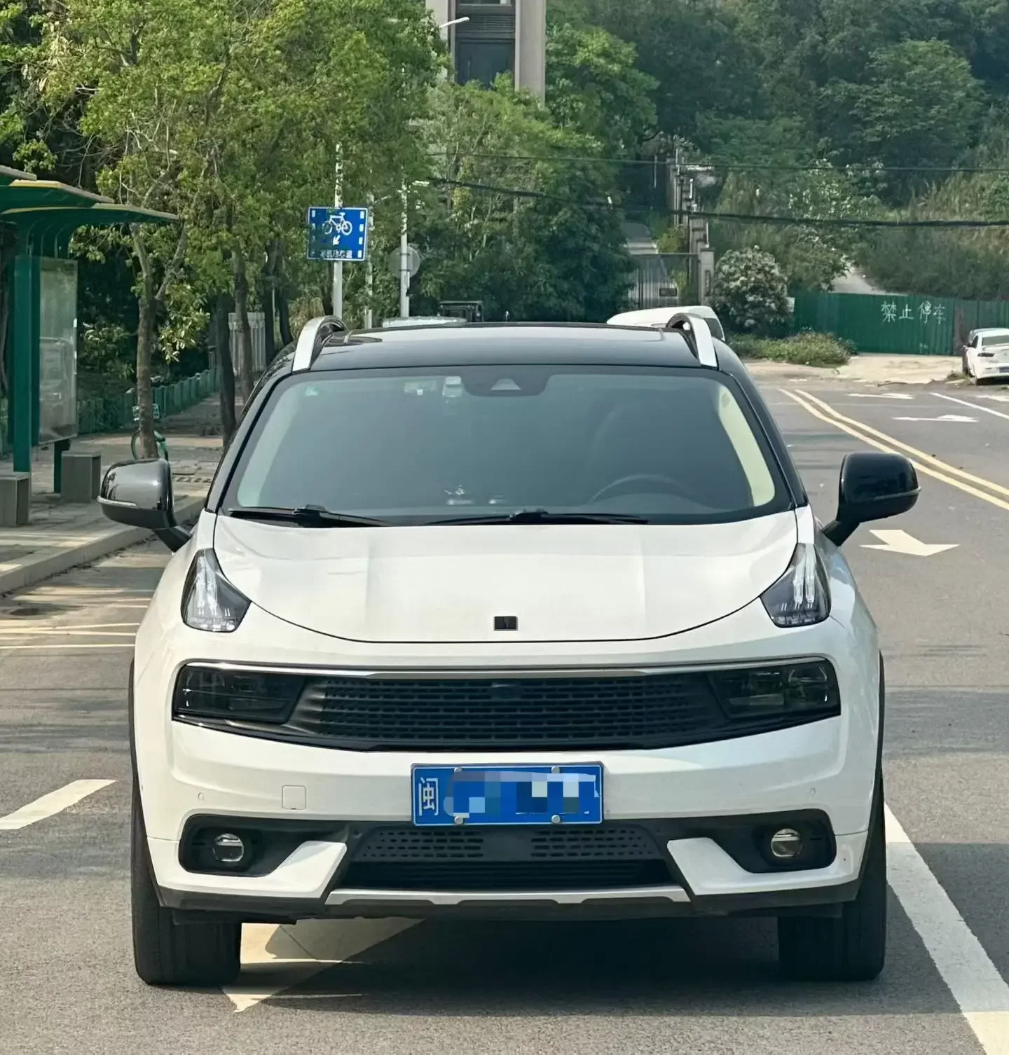 Lynk & Co 01