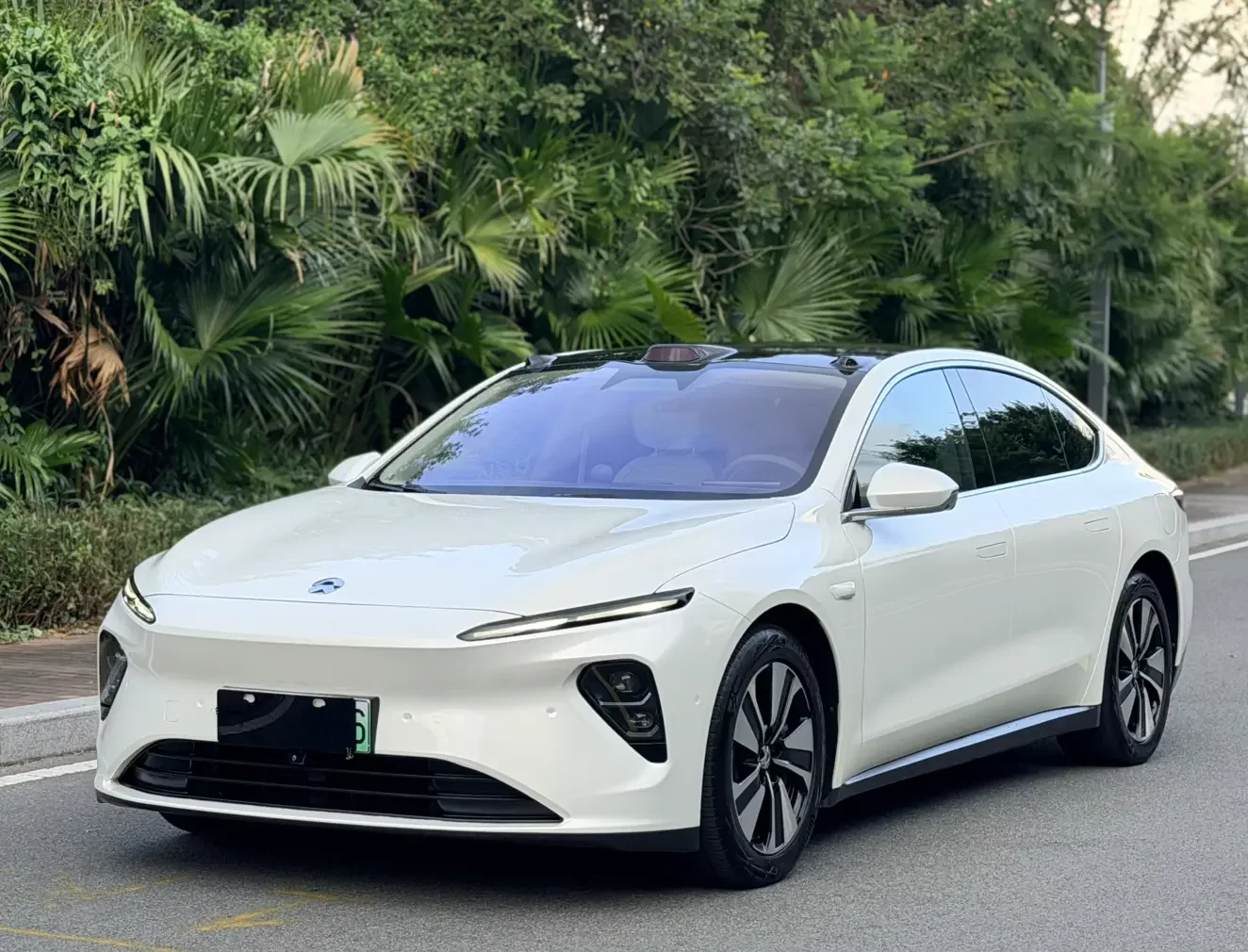 NIO ET7