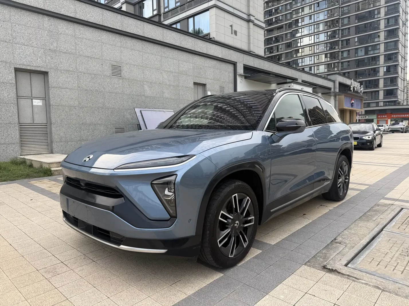 NIO ES6