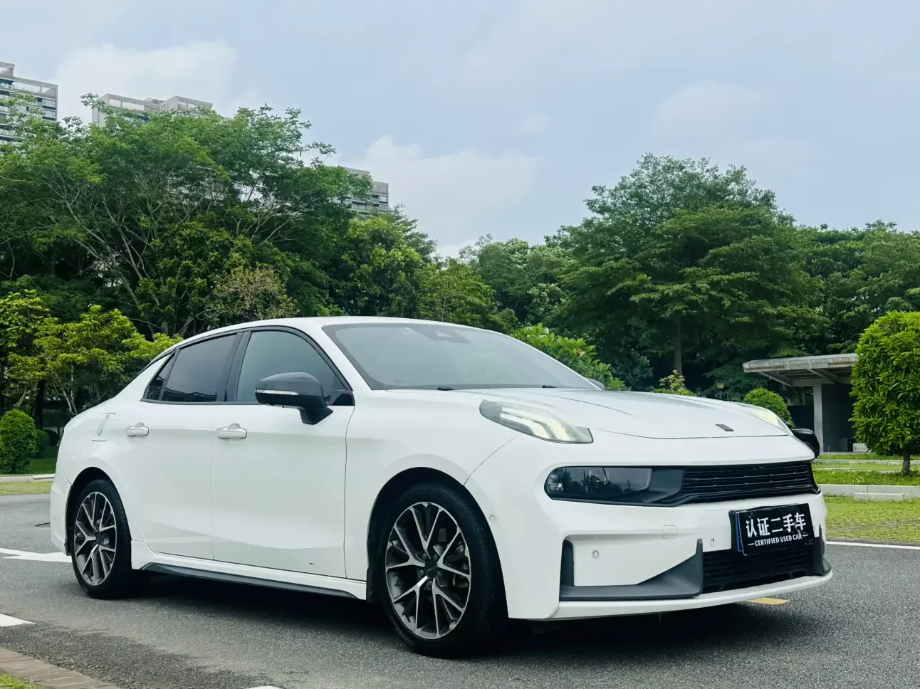 Lynk & Co 03
