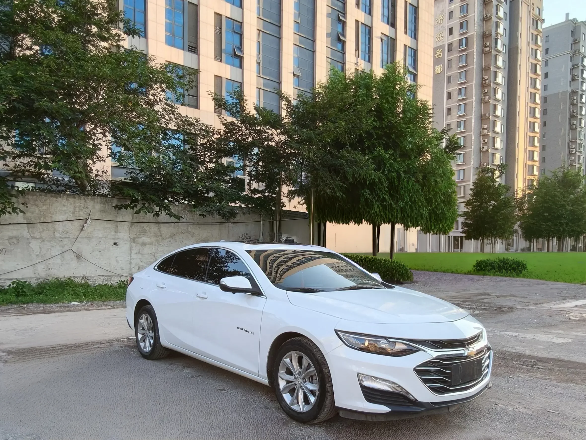 Chevrolet Malibu XL