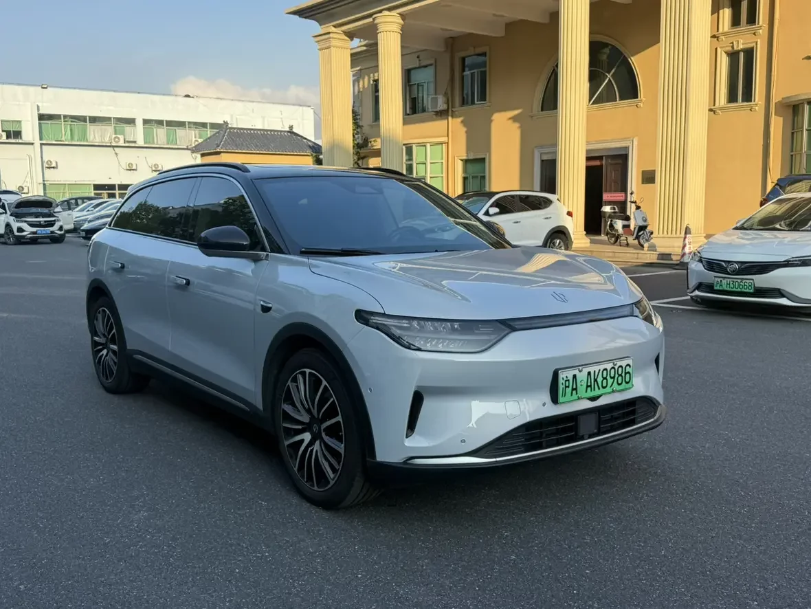 Leapmotor Zero running C11