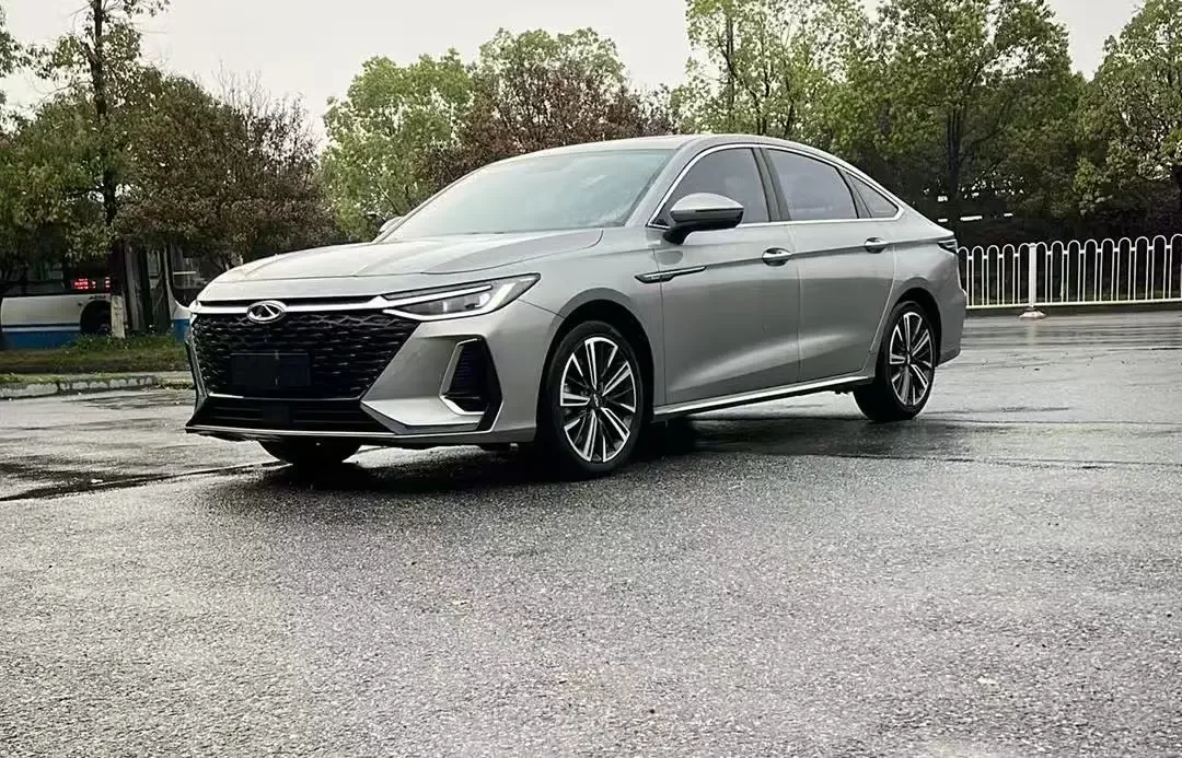 Chery Arrizo 8