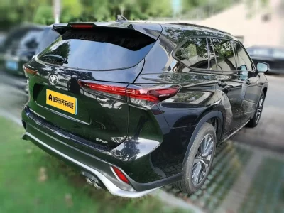 Toyota Crown Kluger
