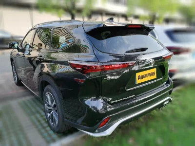 Toyota Crown Kluger