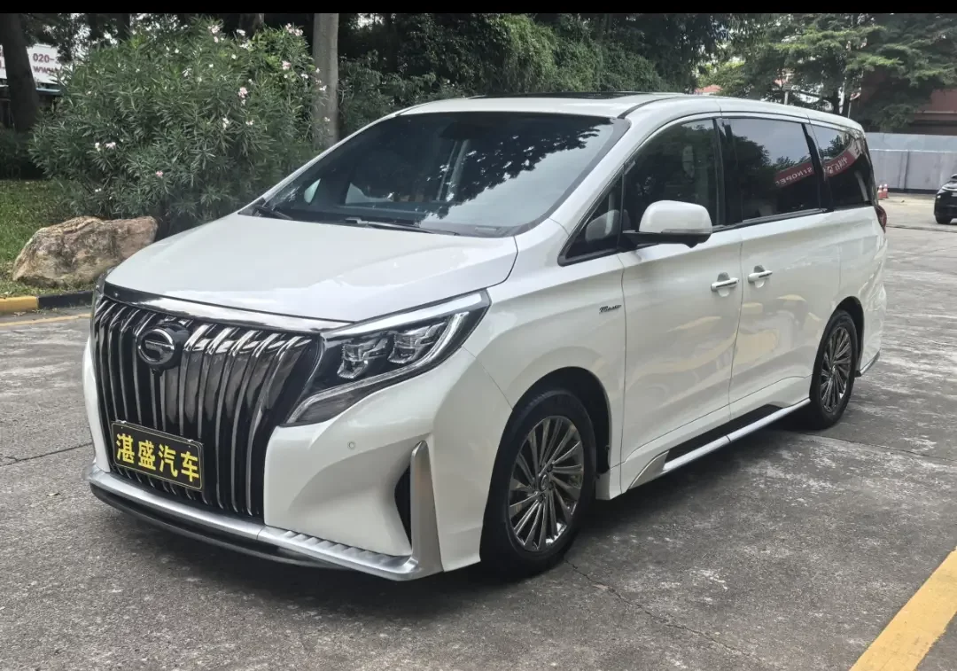 GAC Trumpchi M8