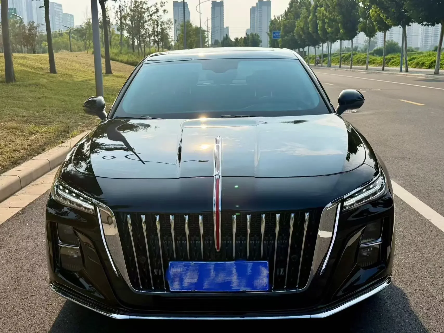 Hongqi H5