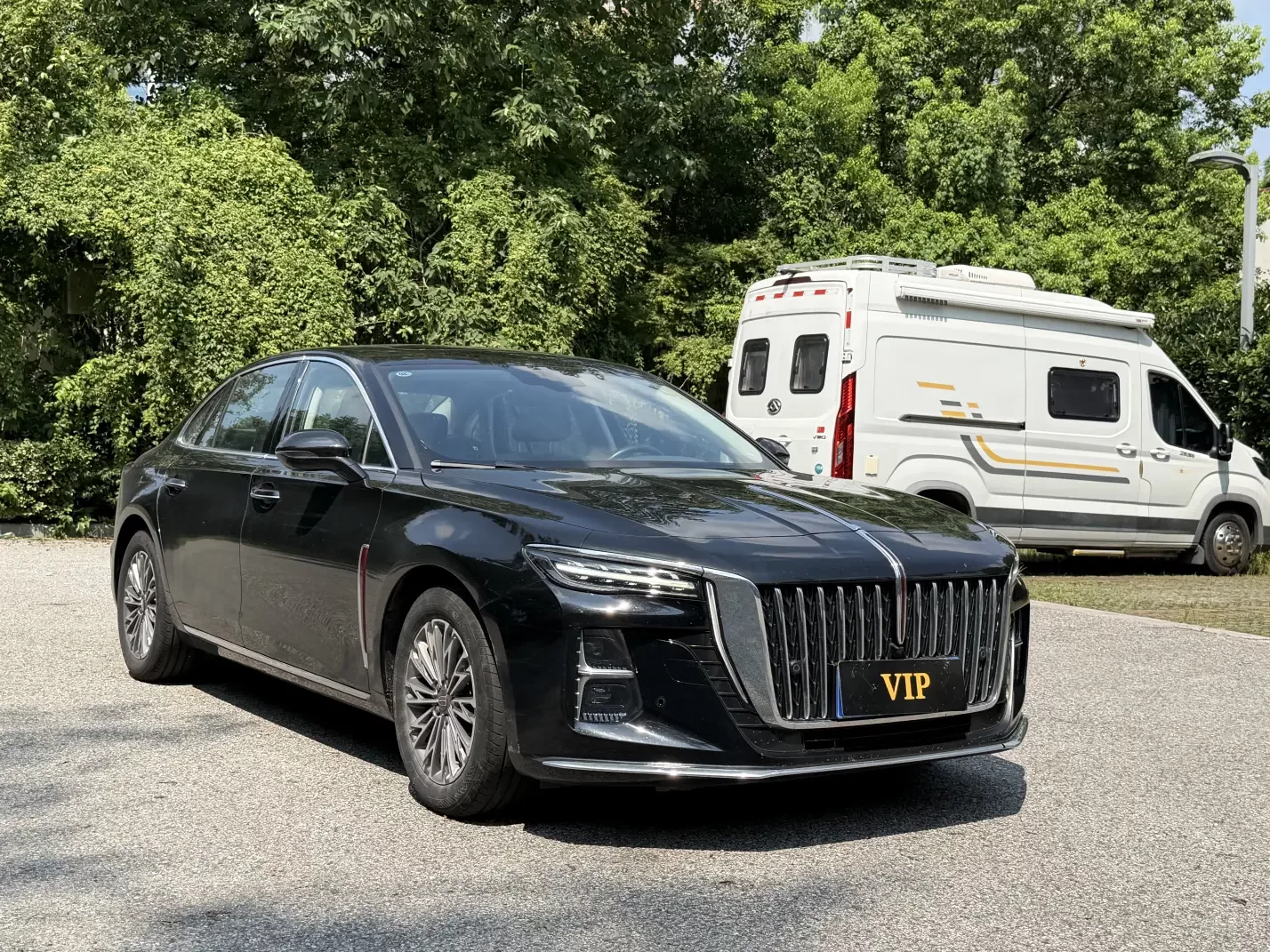 Hongqi H5