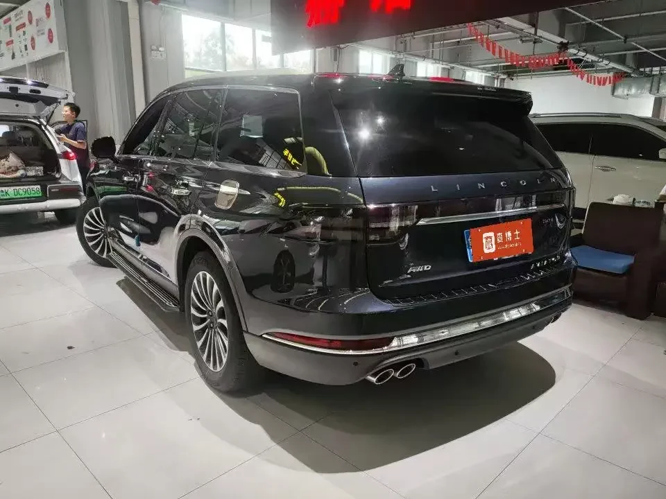 Lincoln aviator