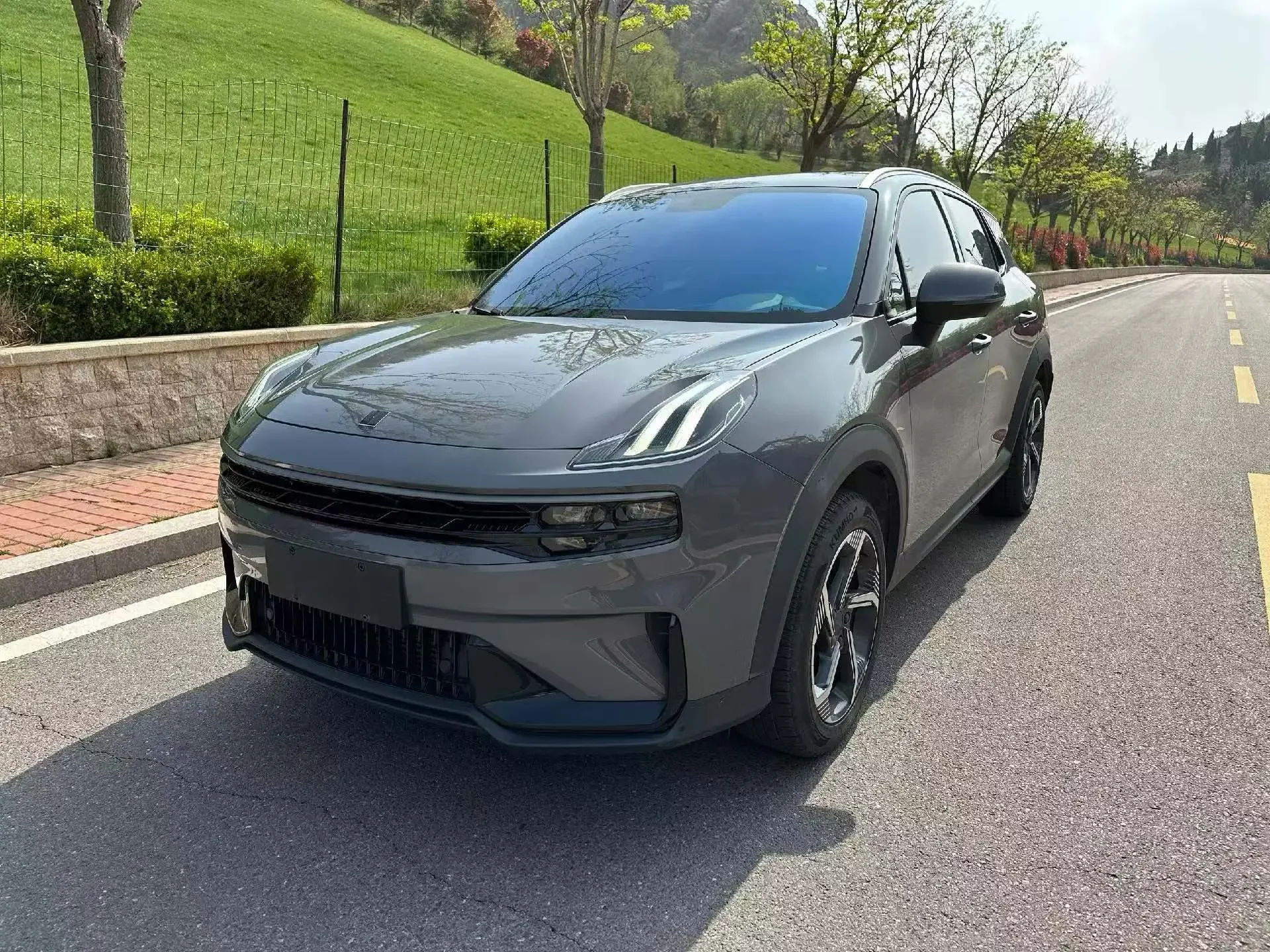 Lynk & Co 06