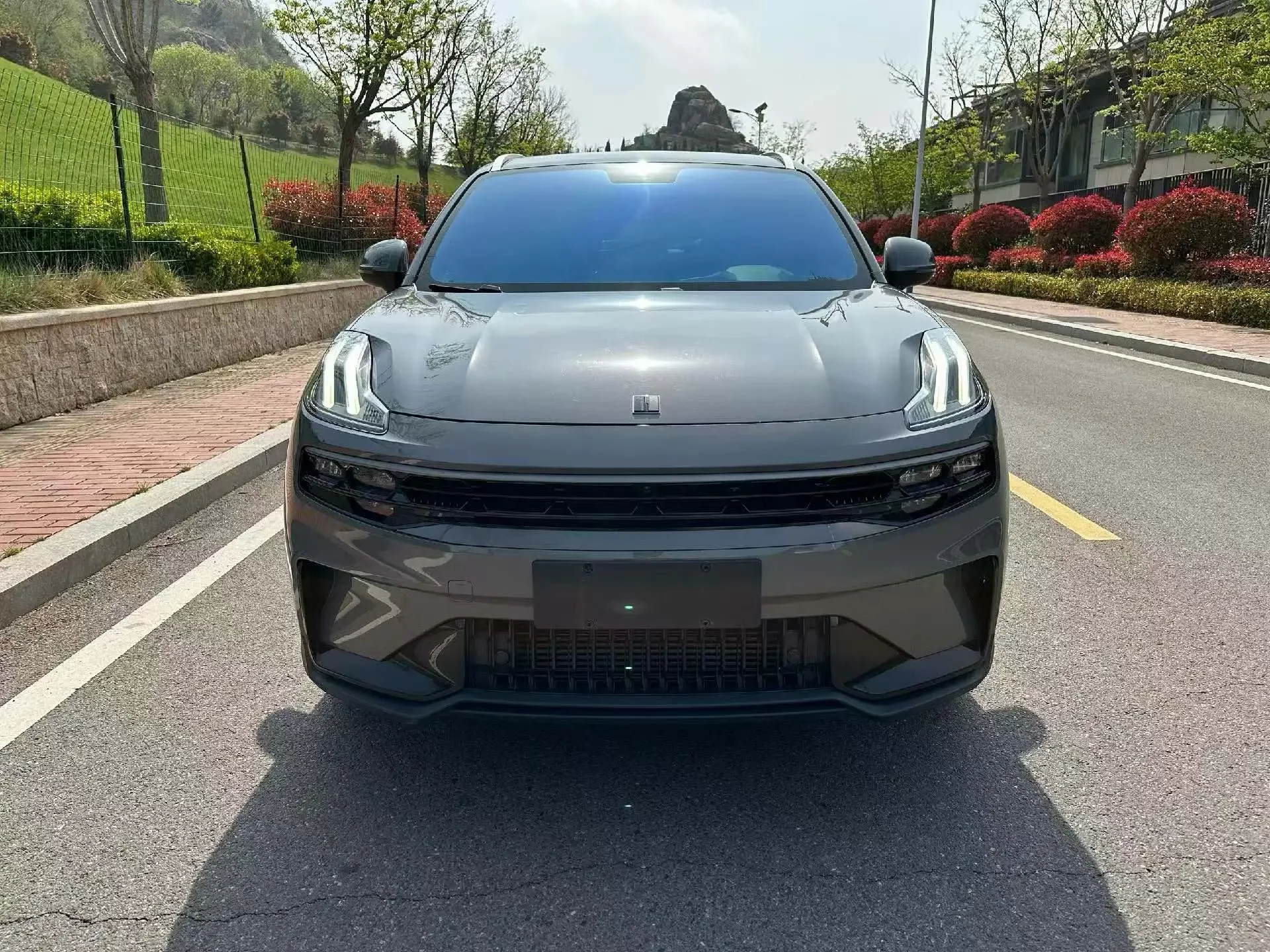 Lynk & Co 06