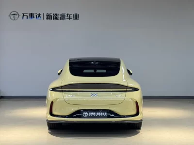 IM Motors Zhiji L6