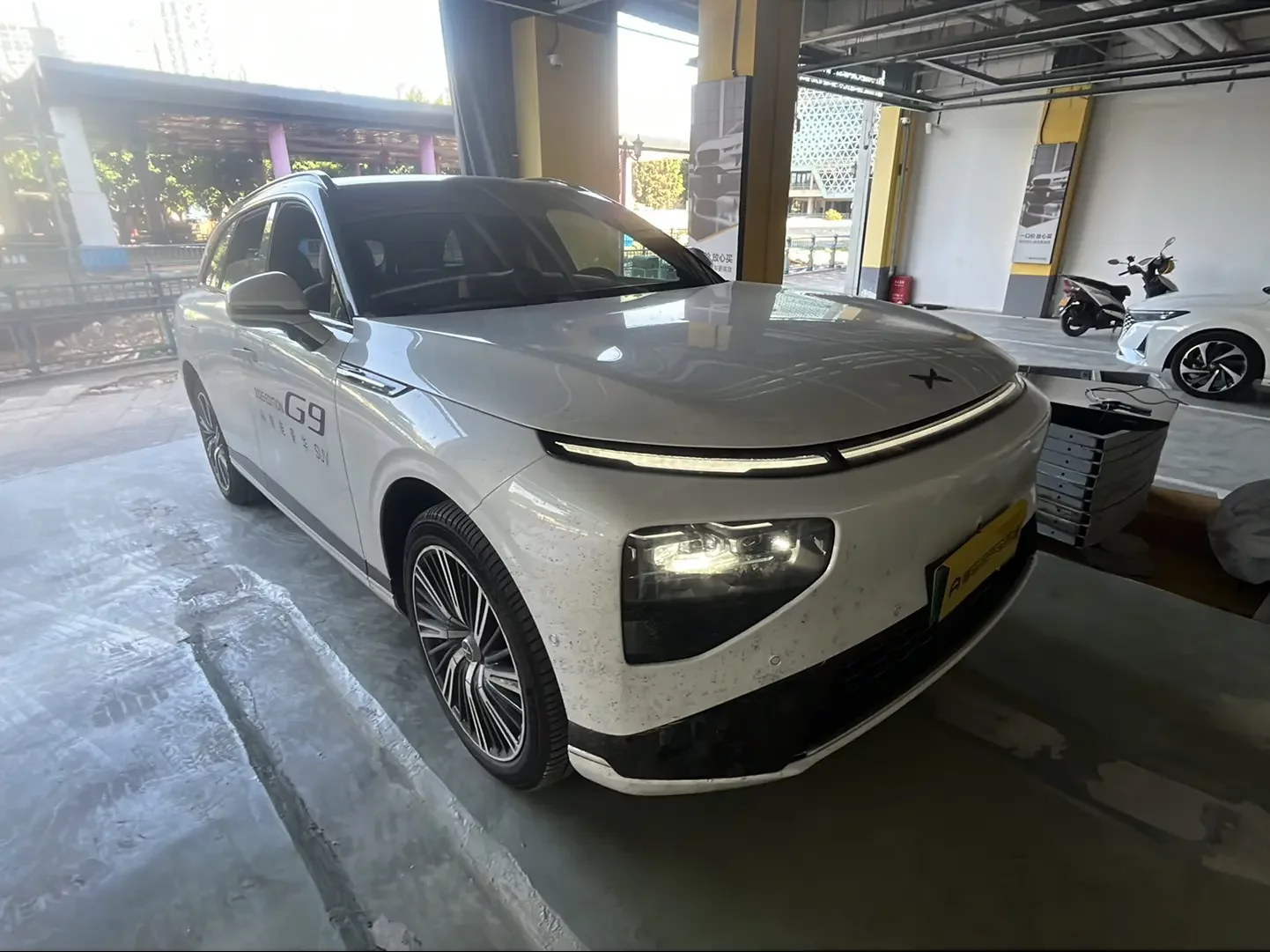Xpeng G9