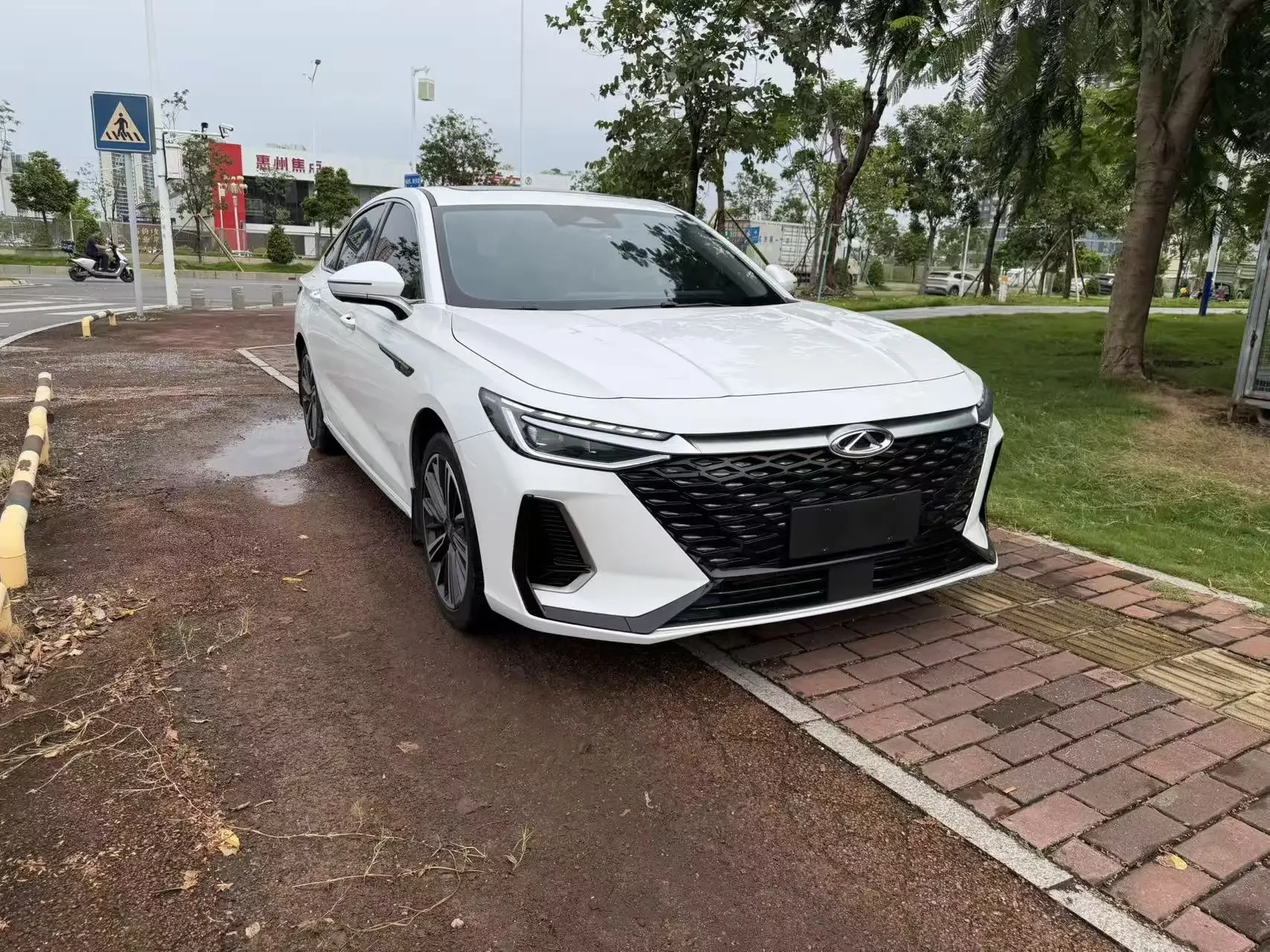 Chery Arrizo 8