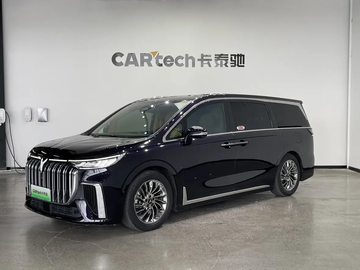 VOYAH LANTU DREAMER PHEV