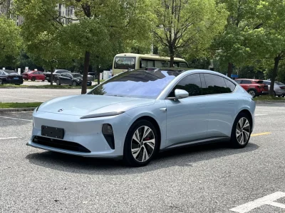 NIO ET5