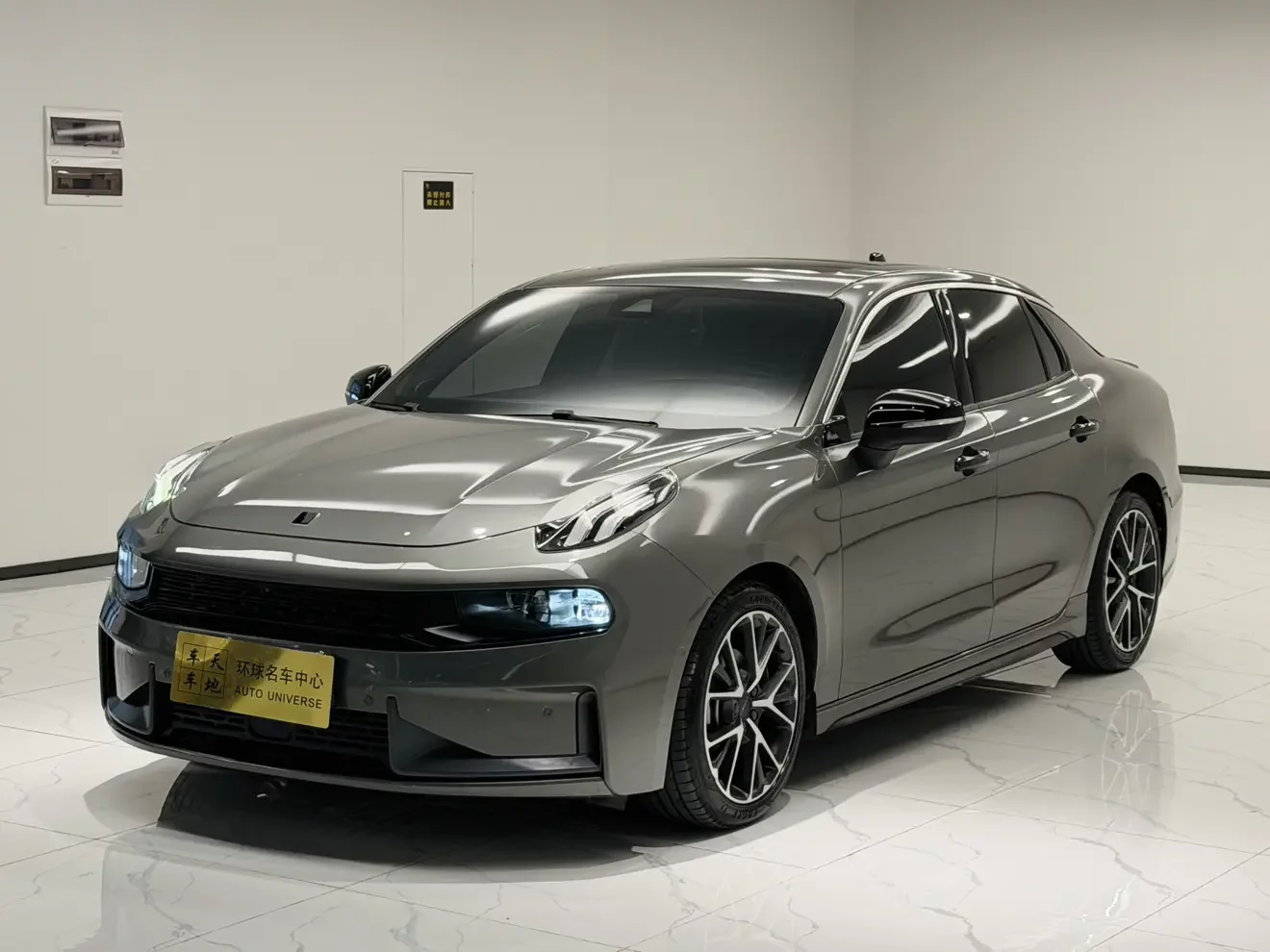 Lynk & Co 03