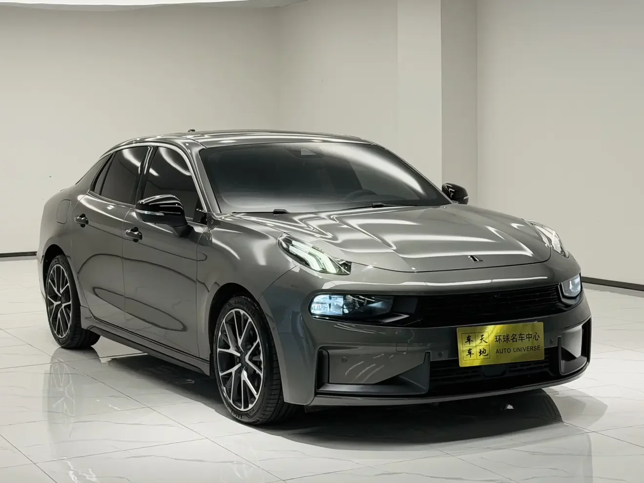Lynk & Co 03
