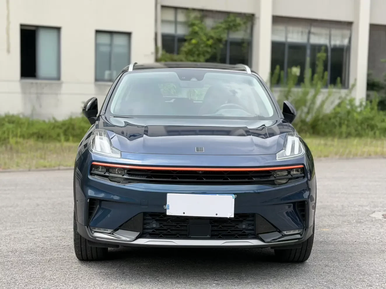 Lynk & Co 06