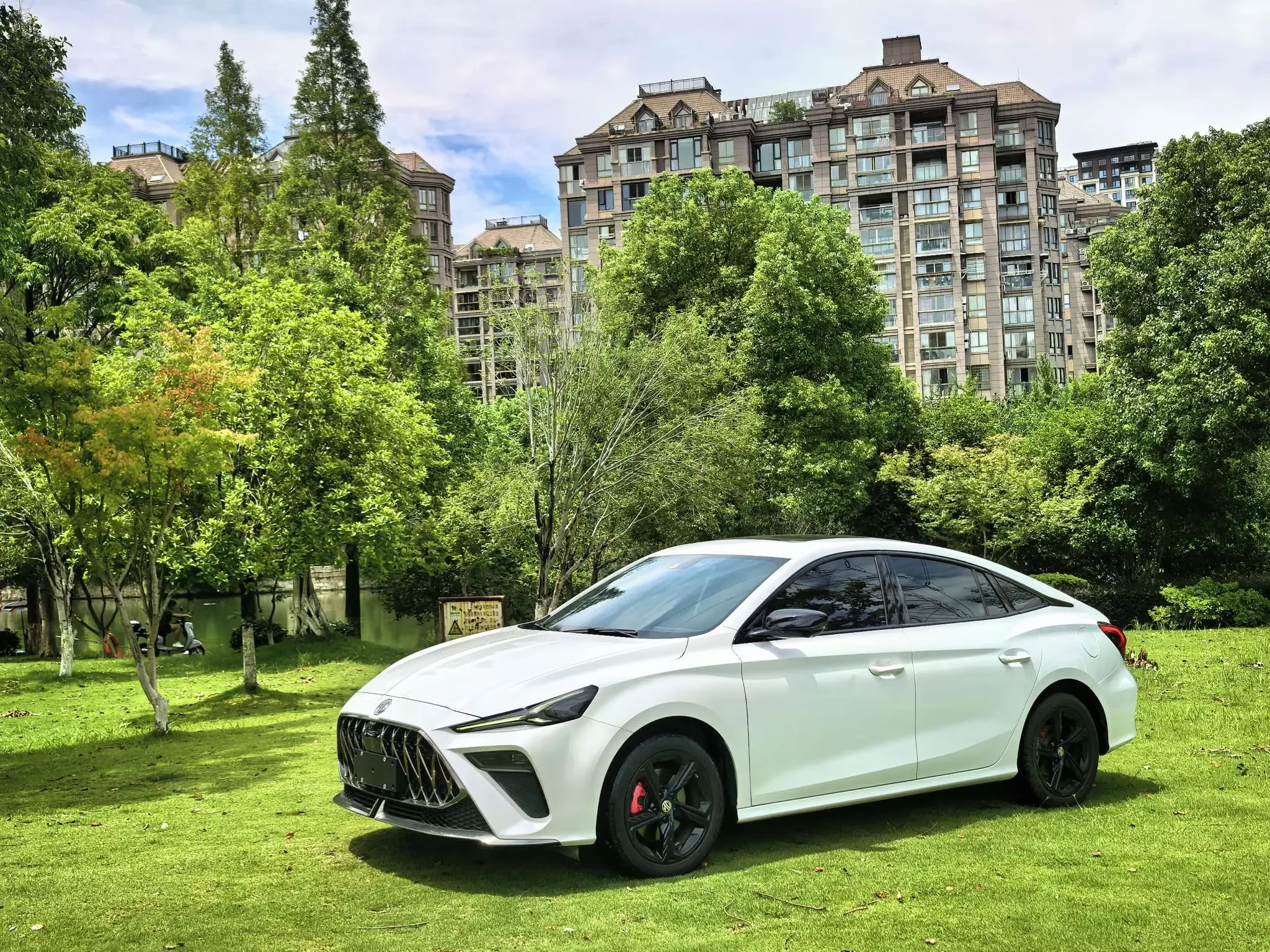 MG 5 Scorpio