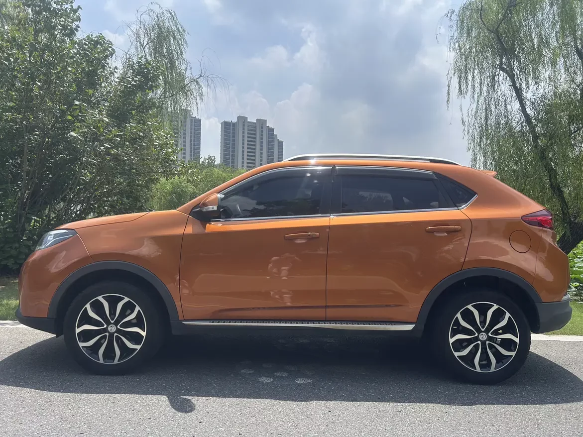 MG Ruiteng