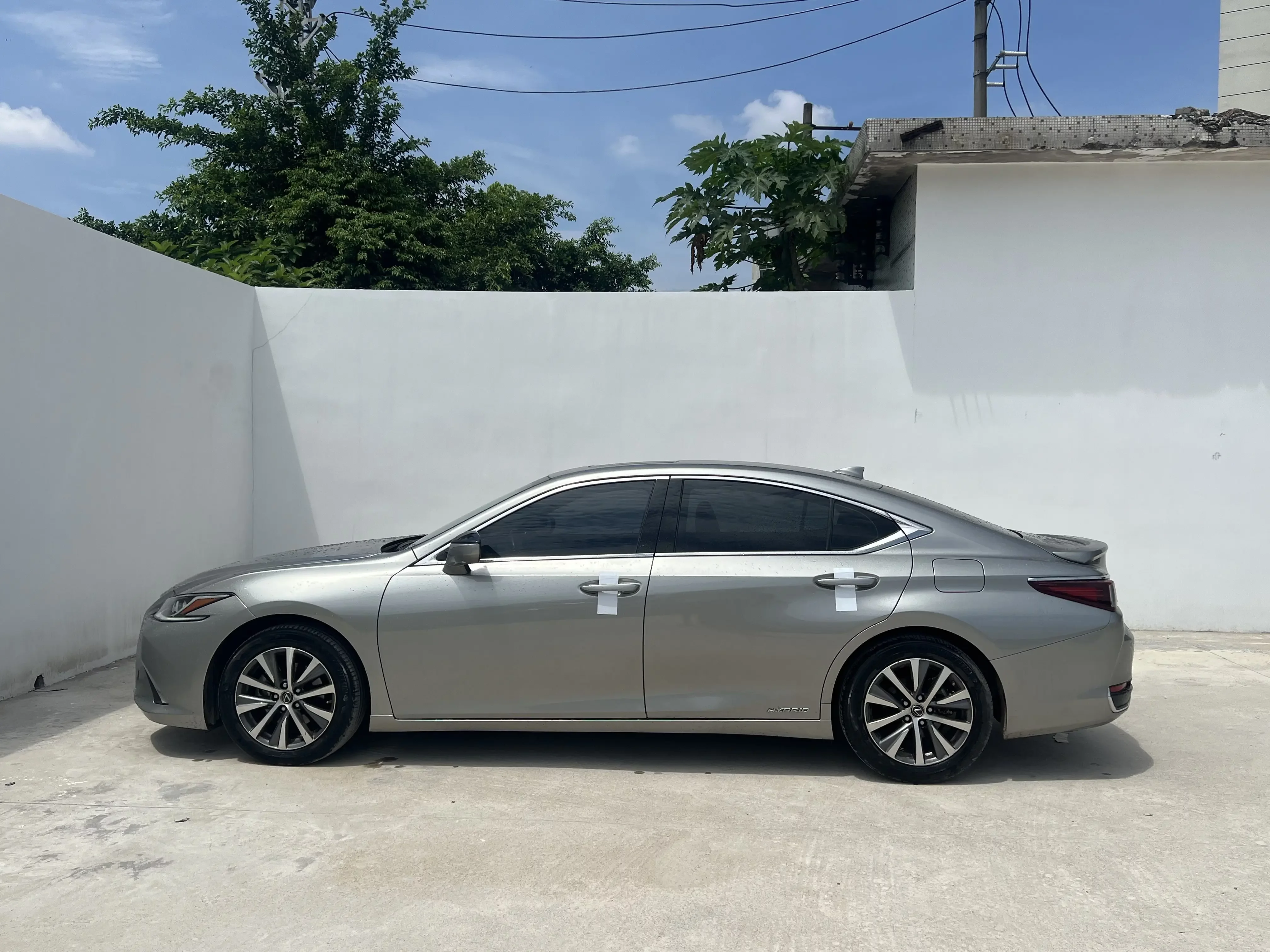 Lexus ES