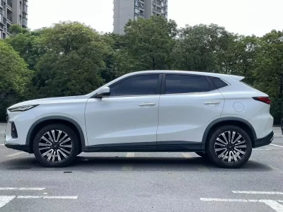 Oshan Changan Auchan X5
