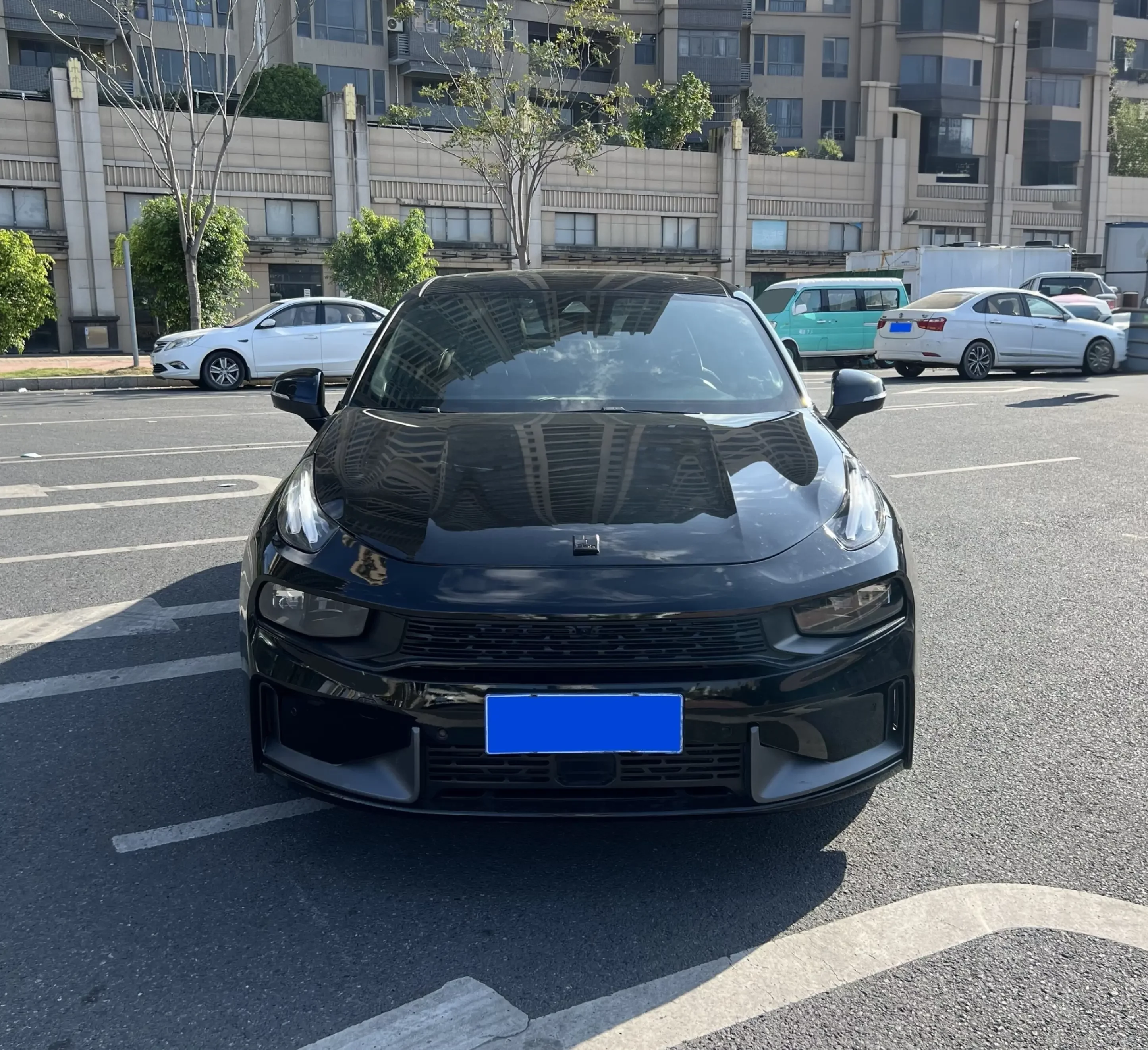 Lynk & Co 03