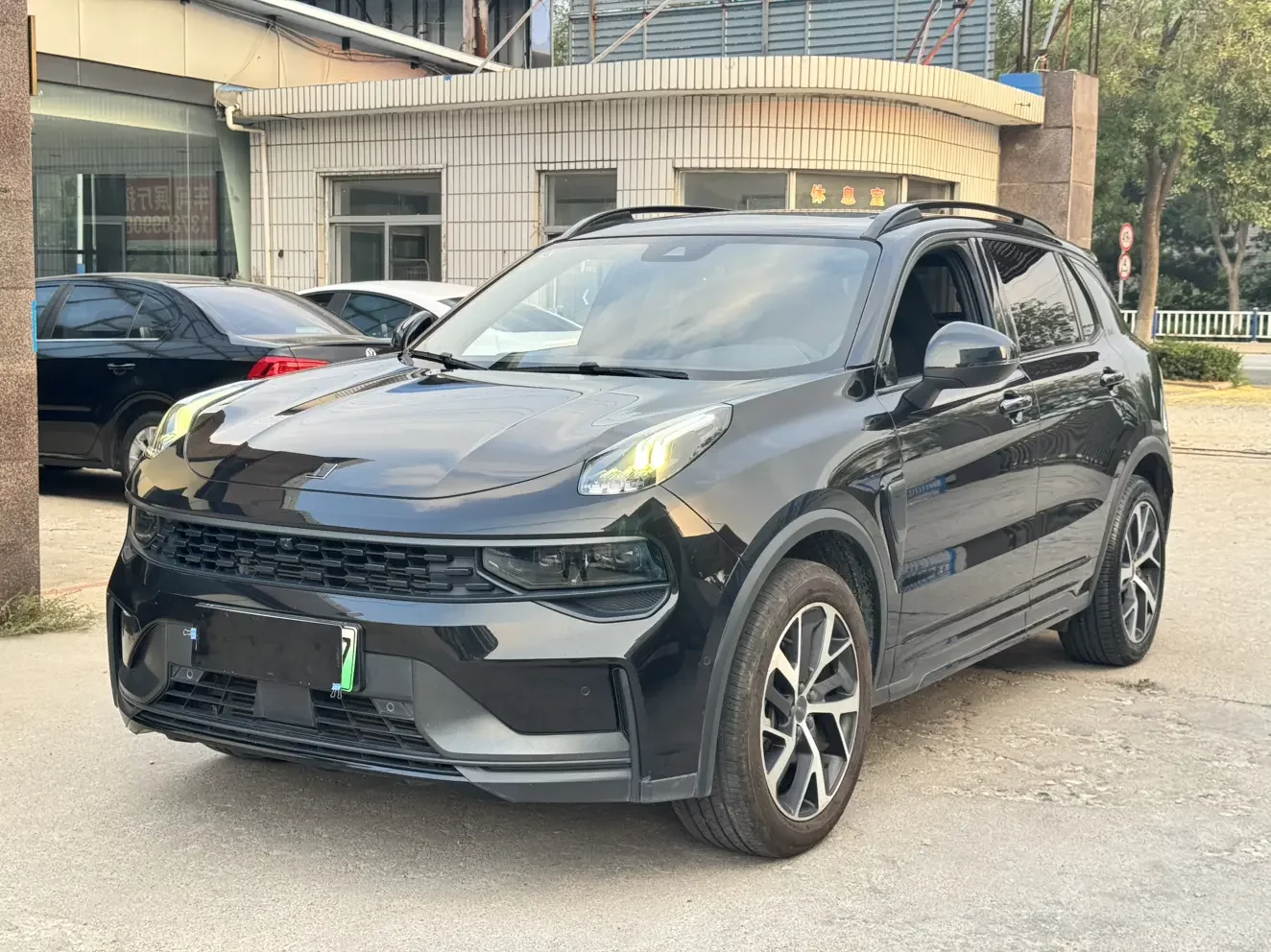 Lynk & Co 01 EM-P