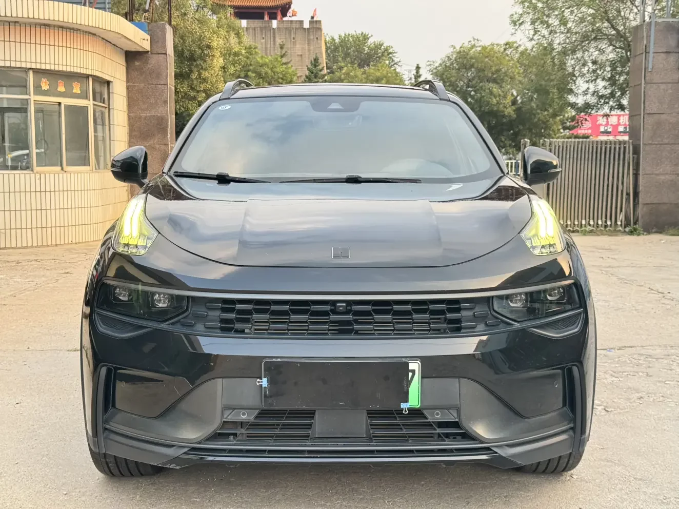 Lynk & Co 01 EM-P