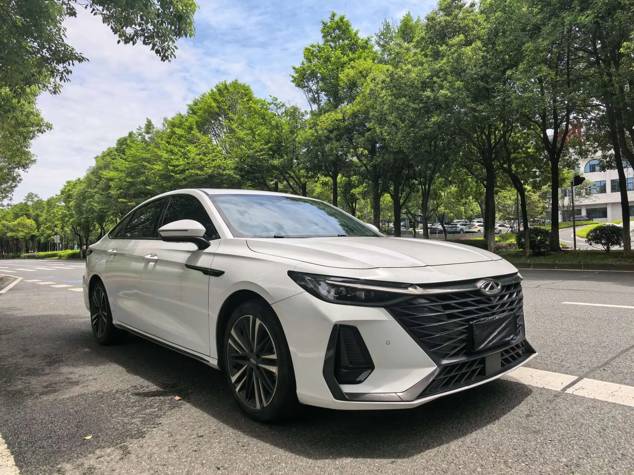 Chery Arrizo 8