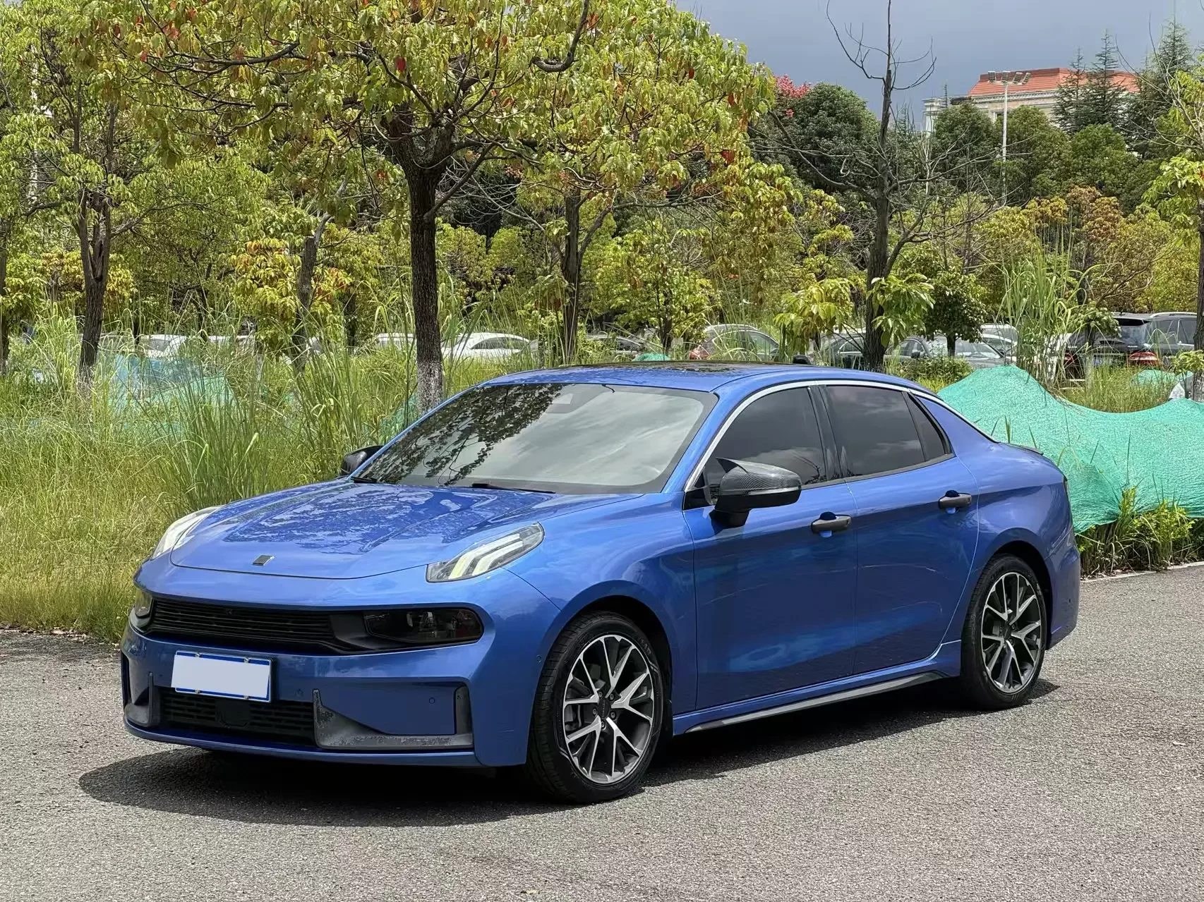 Lynk & Co 03