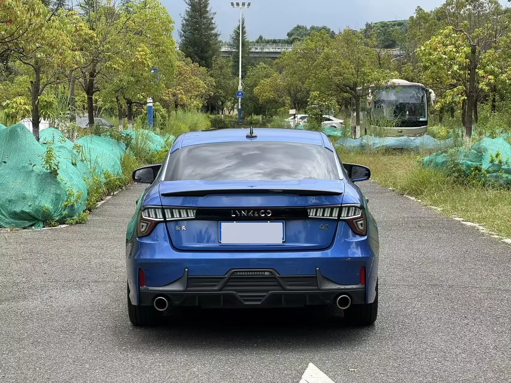 Lynk & Co 03