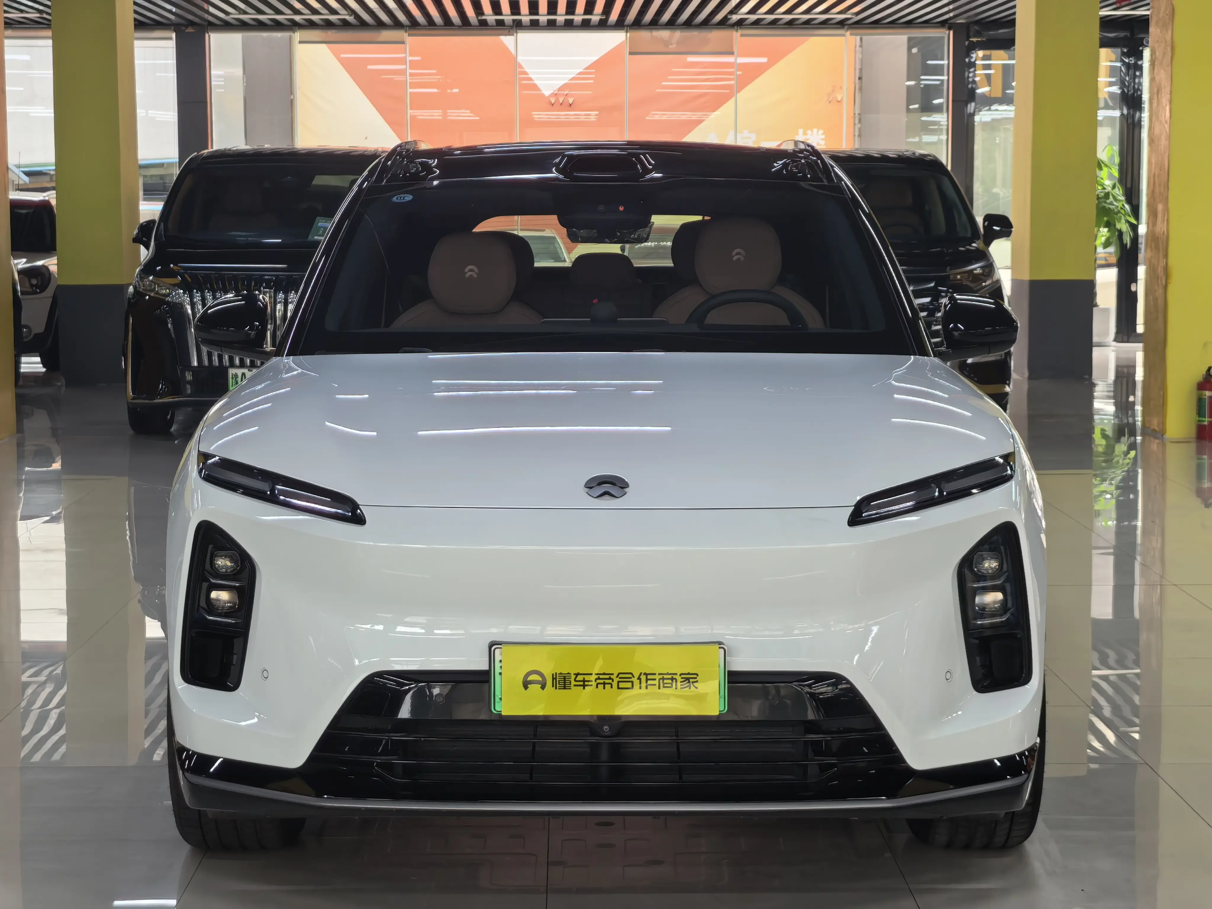 NIO ES6